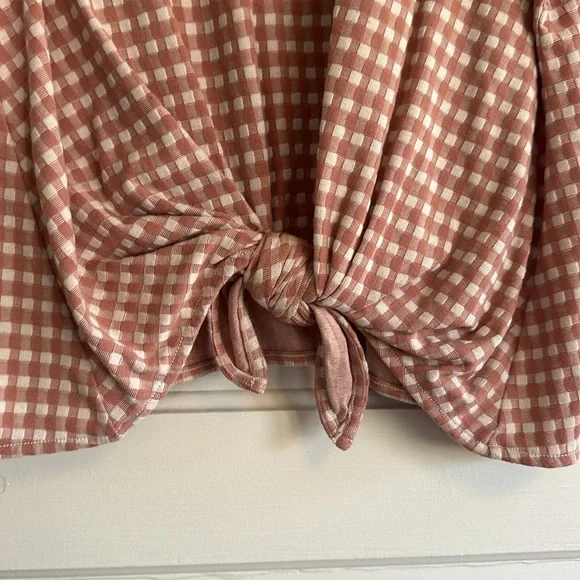 Lou and Grey Gingham Tie Front Top - Picture 5 of 7